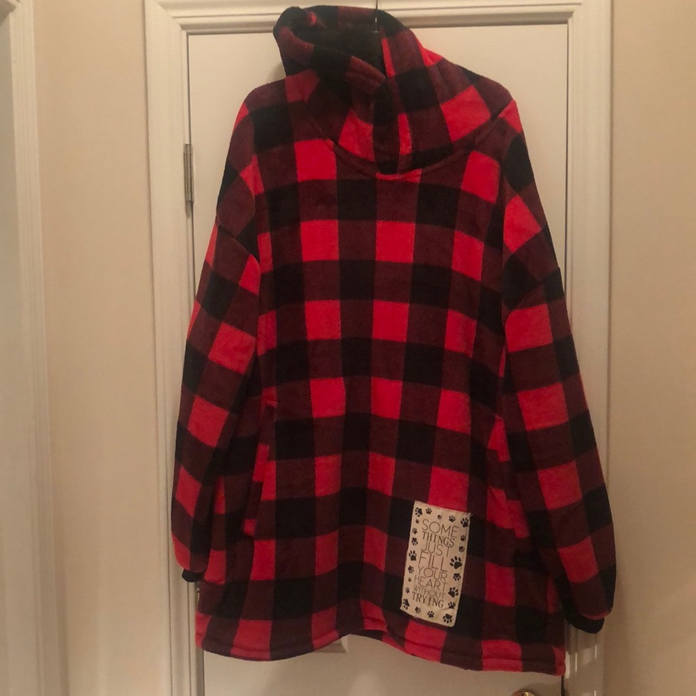 NWOT Mirabeau Blanket pullover